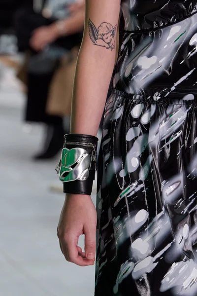 Look 63